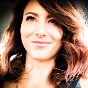 Meet your Posher, Chrystal